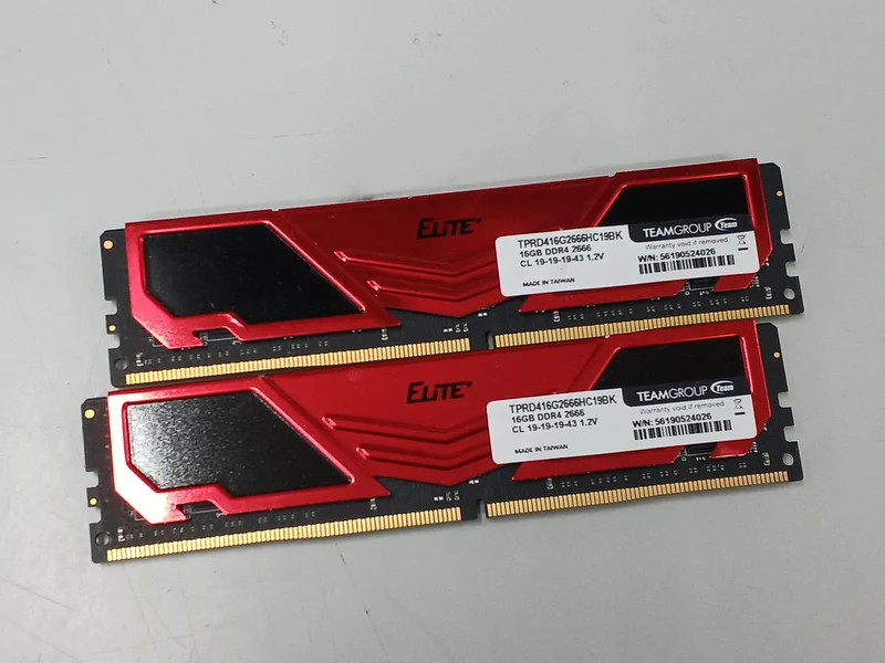 Mémoire de bureau TEAM : DDR4 32 Go (16 Go × 2)