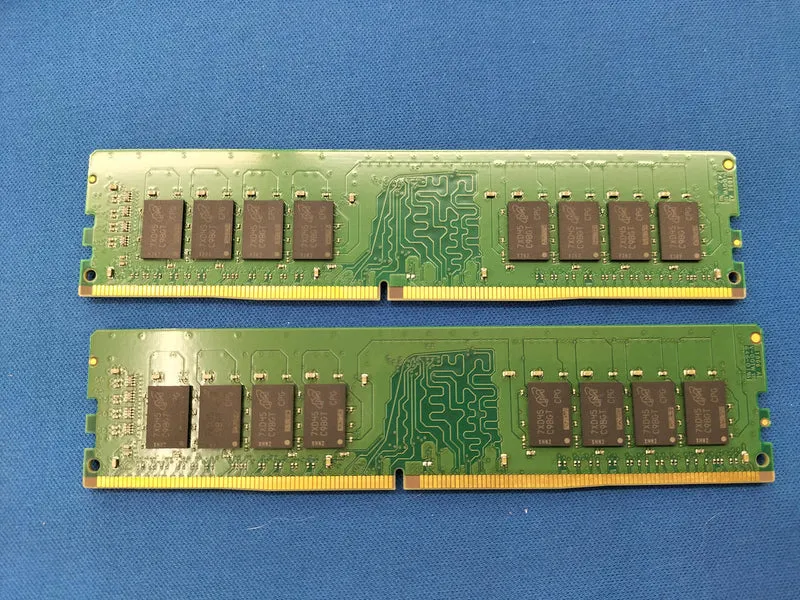 Mémoire PC CRUCIAL CT2K16G4DFD8266