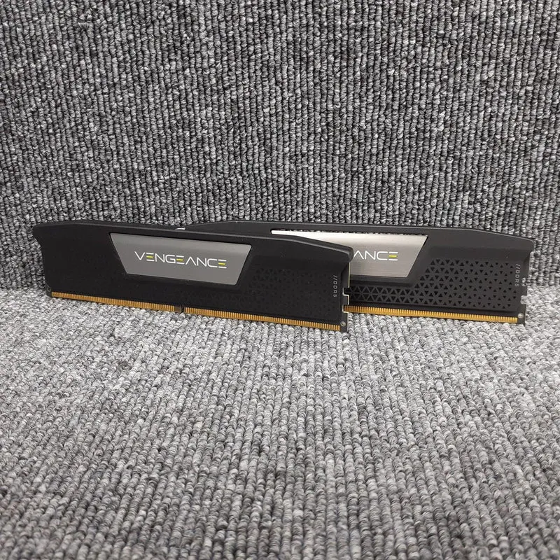 Mémoire CORSAIR CMK32GX5M2B5600C36