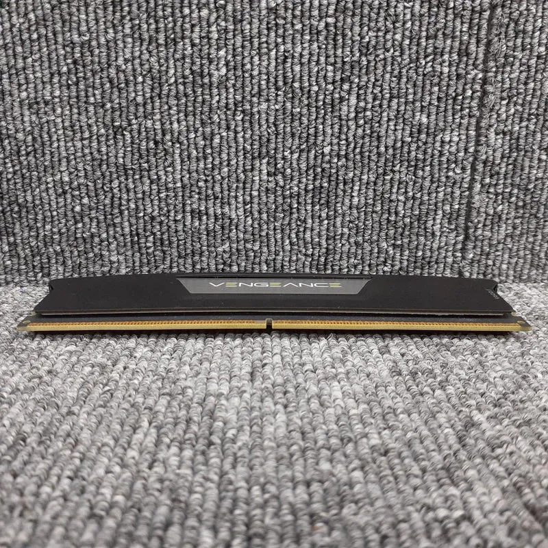 Mémoire CORSAIR CMK32GX5M2B5600C36