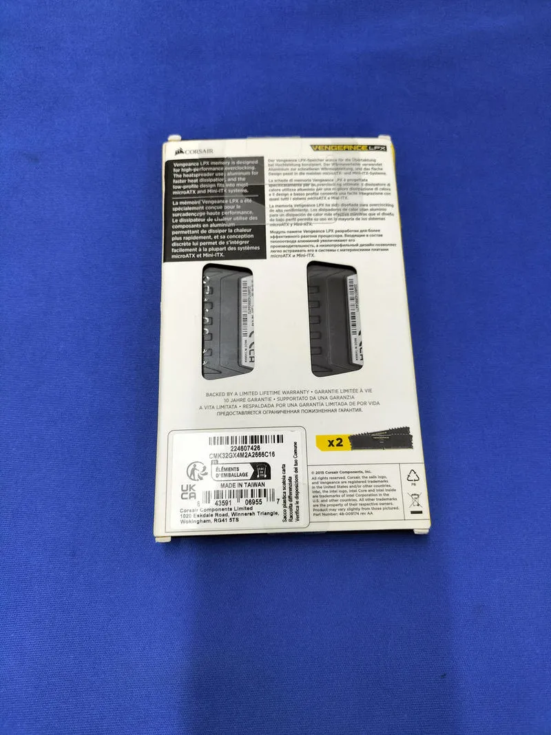 Mémoire CORSAIR CMK32GX4M2A2666C16