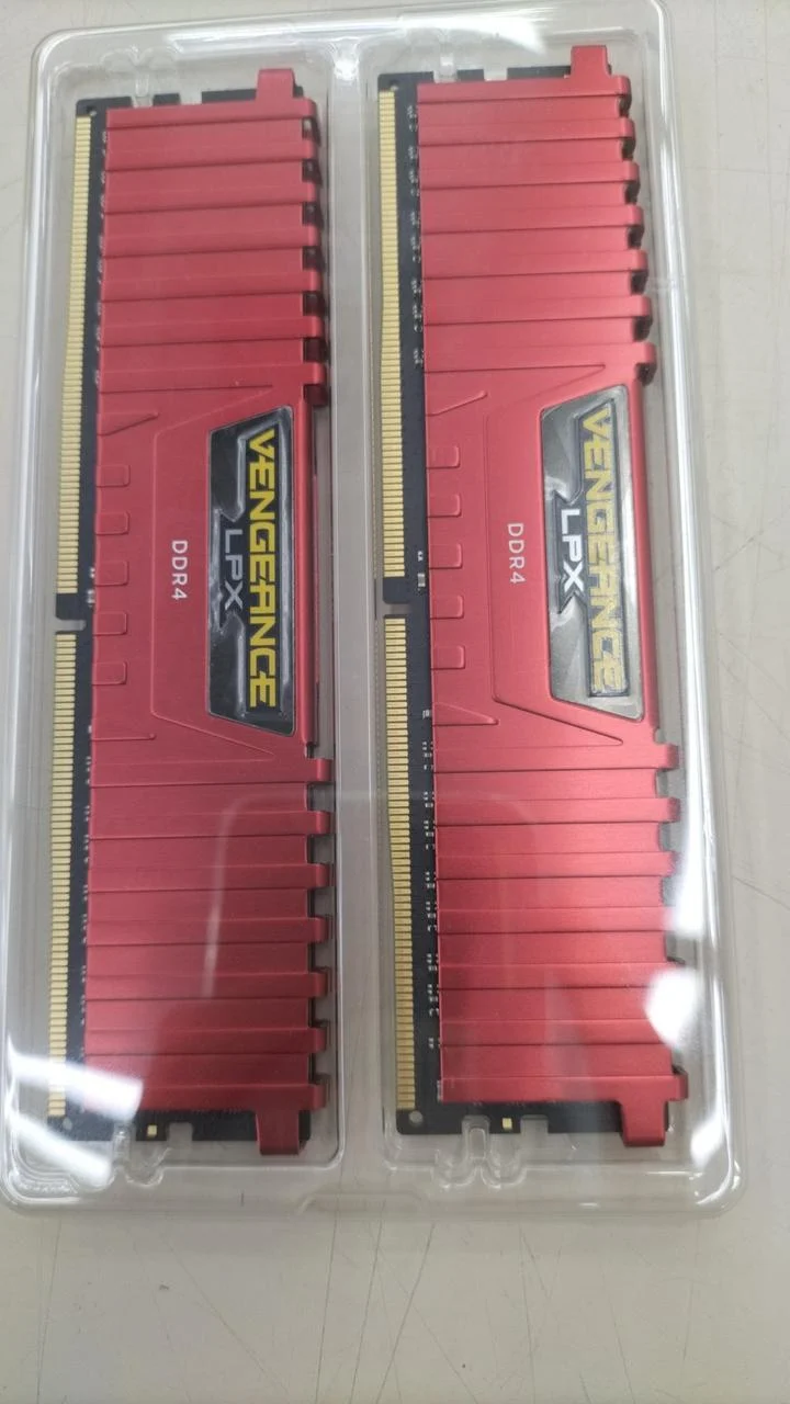 Kit de mémoire CORSAIR pour PC (2 unités) CMK16GX4M2A2666C16R