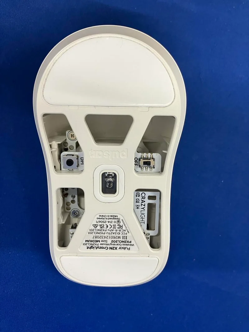 Souris de jeu PULSAR X2N CRAZYLIGHT MEDIUM