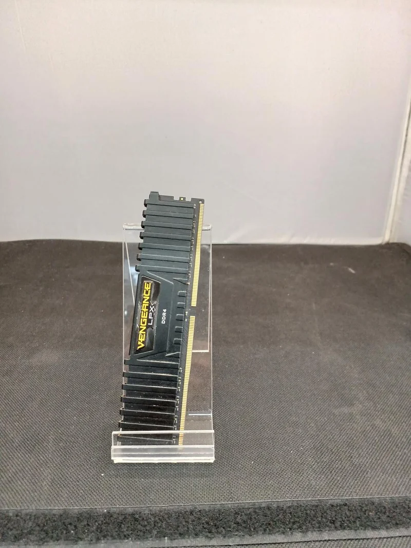 [DÉFECTUEUX] CORSAIR [Erreur DRAM] Mémoire DDR4 8 Go CMK16GX4M2A2666C16