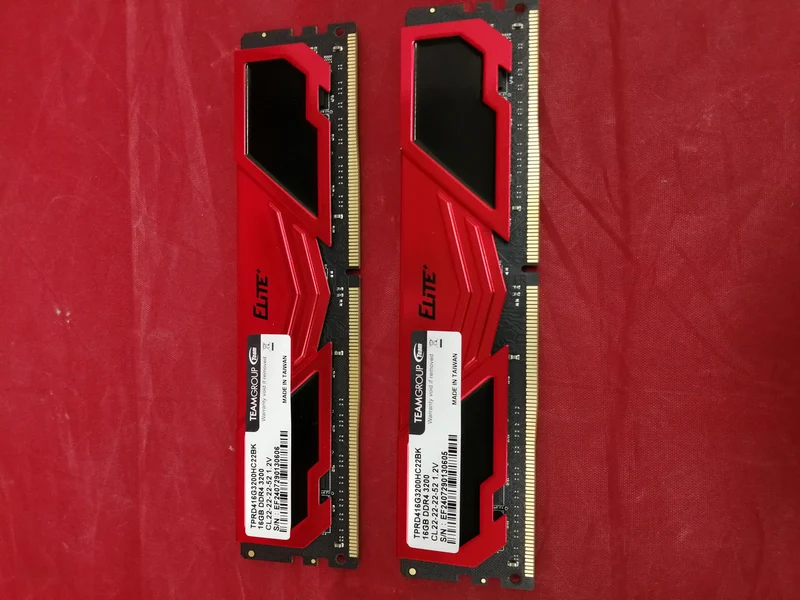 Mémoire TEAM DDR4 16 Go × 2 DDR4-3200