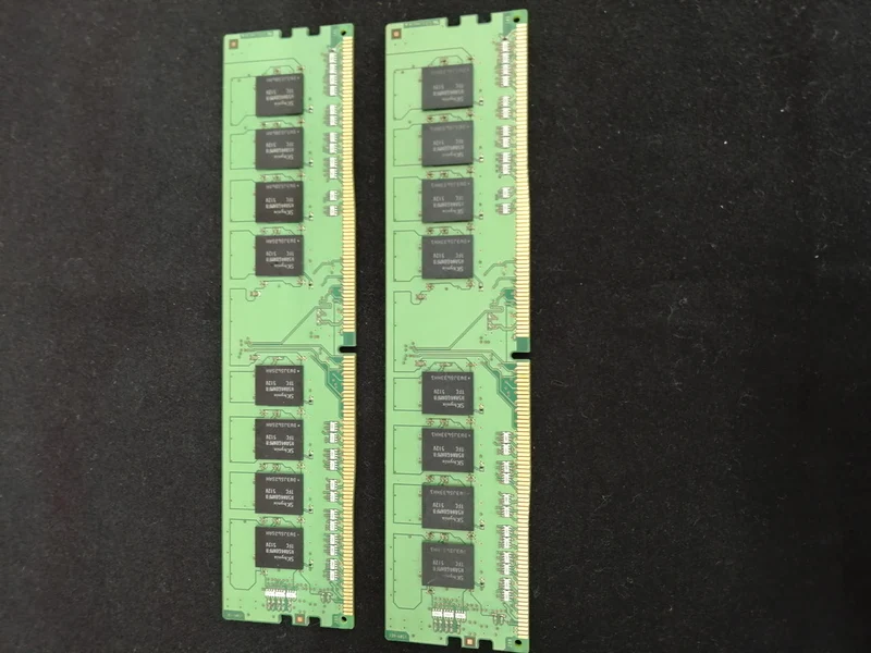 Mémoire SK HYNIX DDR4 8 Go × 2 PC4-2133P