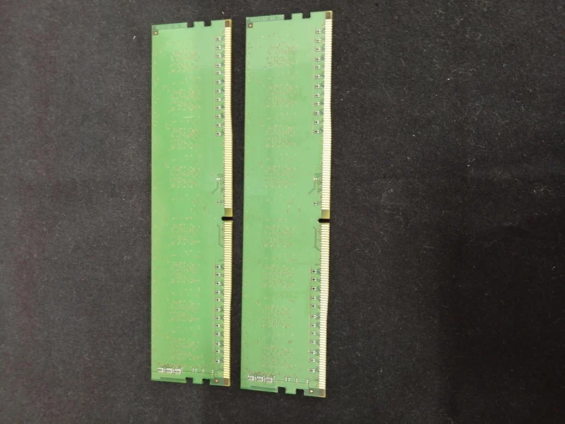 Mémoire SAMSUNG DDR4 4 Go × 2 MV-D4U2133-S4G