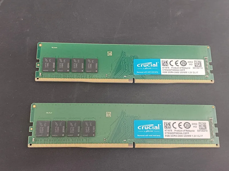 Mémoire CRUCIAL CT8G4DFS824A pour PC de bureau