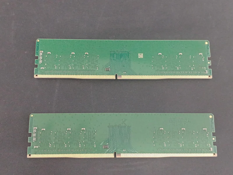 Mémoire CRUCIAL CT8G4DFS824A pour PC de bureau