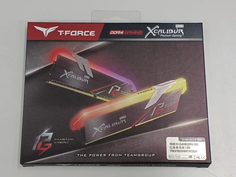 Mémoire PC T-FORCE TF8D416G3200HC16CDC01