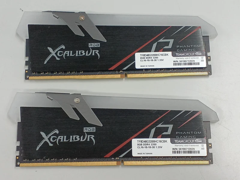 Mémoire PC T-FORCE TF8D416G3200HC16CDC01