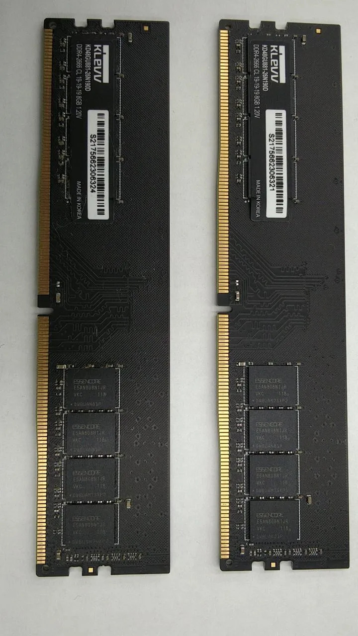 [À DÉCHETER] Carte mémoire KLEVV KD48GU881-26N190D