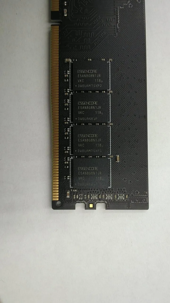 [À DÉCHETER] Carte mémoire KLEVV KD48GU881-26N190D
