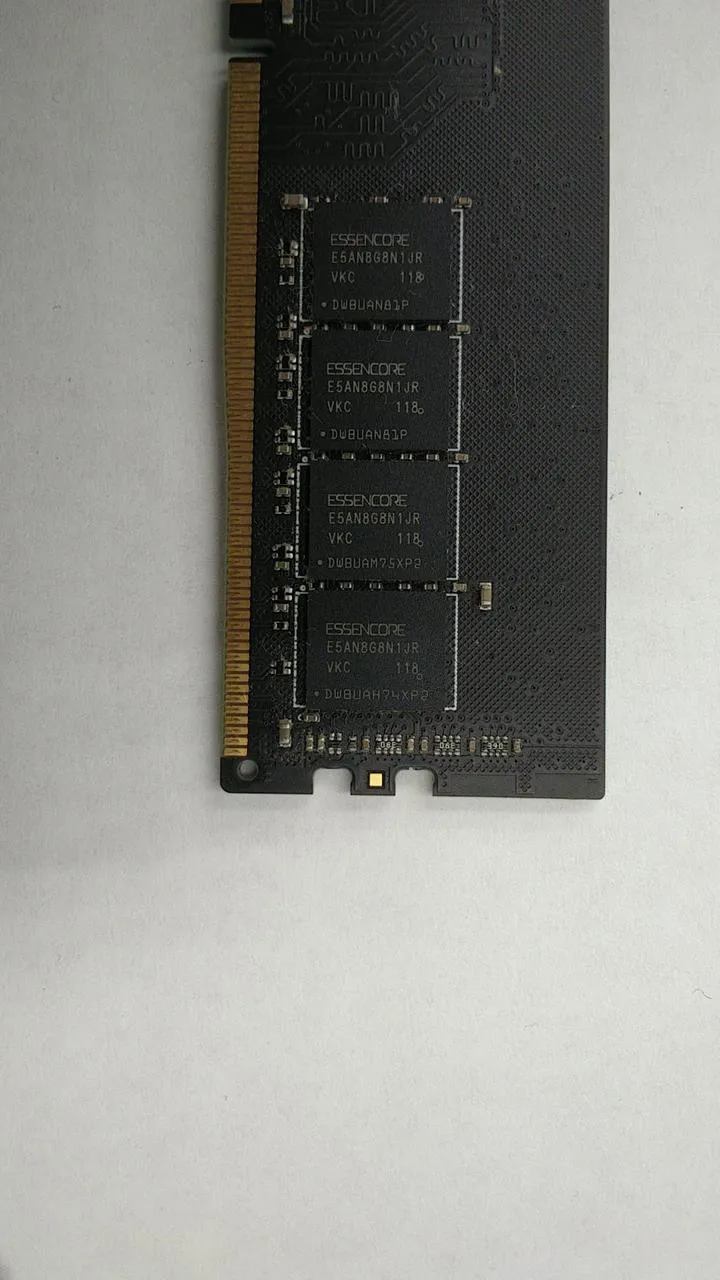 [À DÉCHETER] Carte mémoire KLEVV KD48GU881-26N190D