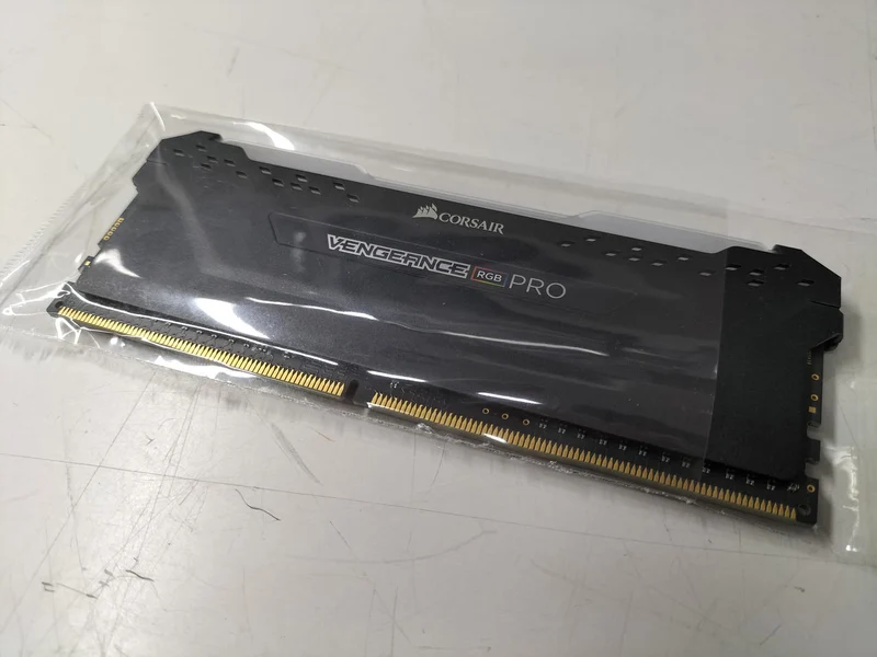 Mémoire PC CORSAIR DDR4 3600 MHz