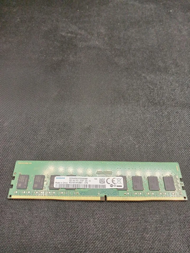 Mémoire SAMSUNG [8 Go] DDR4 M378A1K43BB1-CPB
