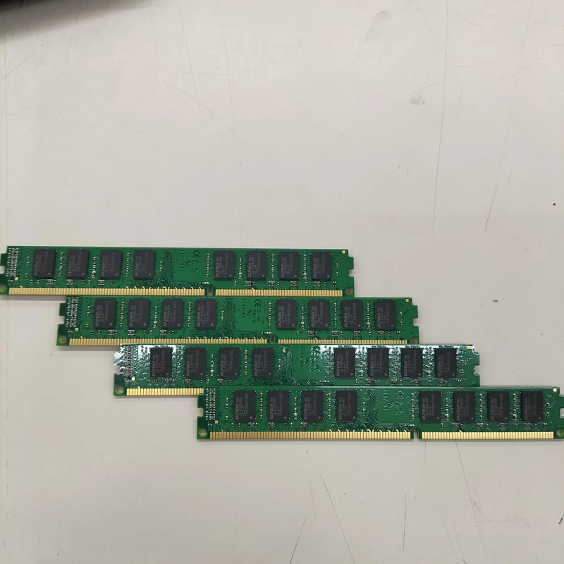 [À DÉCHETER] Kit de barrettes de RAM KINGSTON DDR3 16 Go KVR1333D3N9K4