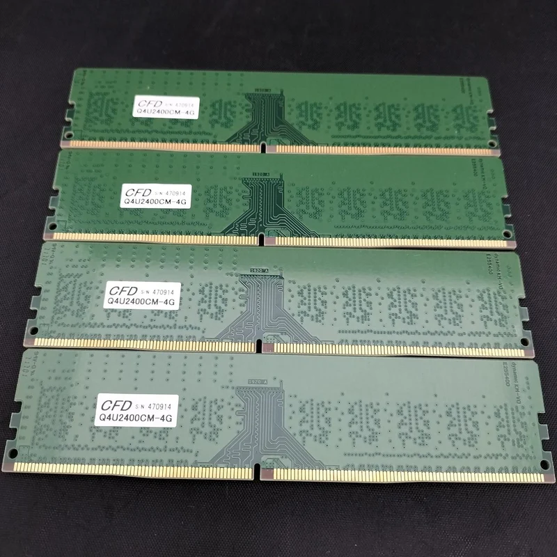 CFD Sales DDR4 CT4G4DFS824A/Q4U2400CM-4G ×4 puces