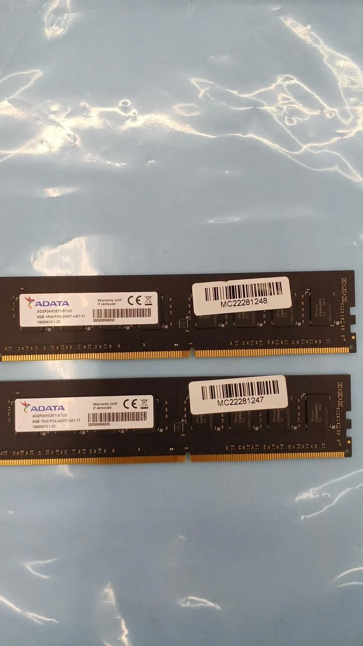 Mémoire de bureau ADATA DDR4 AO2P24HC8T1-BTUS