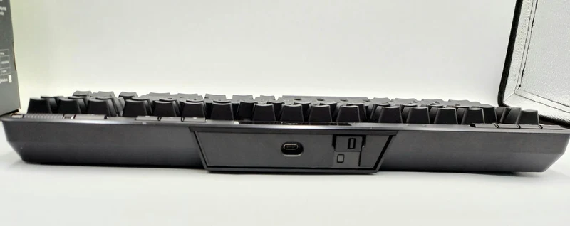 Clavier de jeu CORSAIR K70 RGB TKL/RGP0071