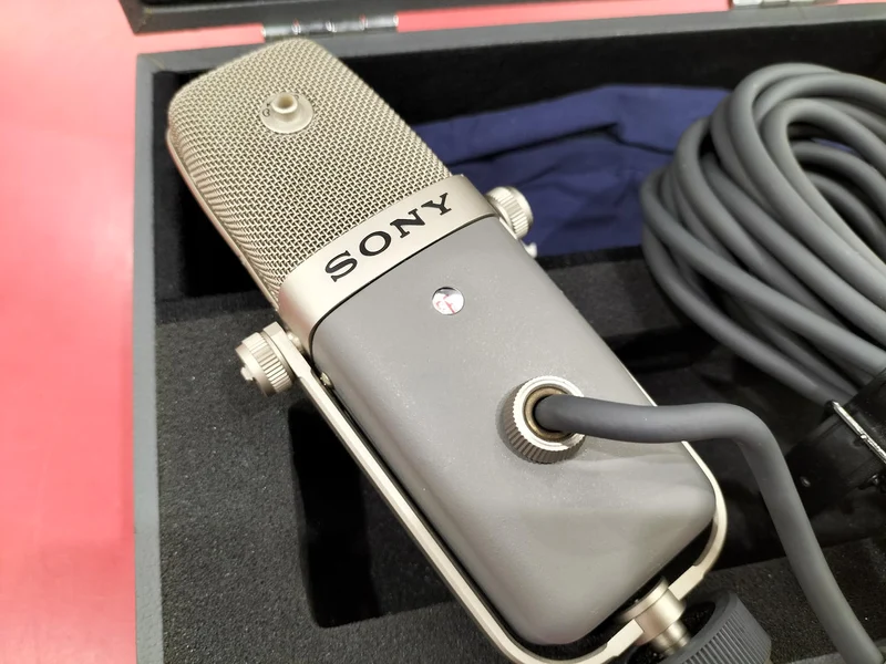 Microphone à condensateur SONY C-38B