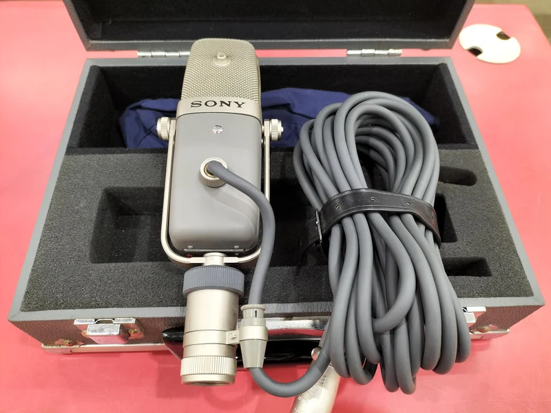 Microphone à condensateur SONY C-38B