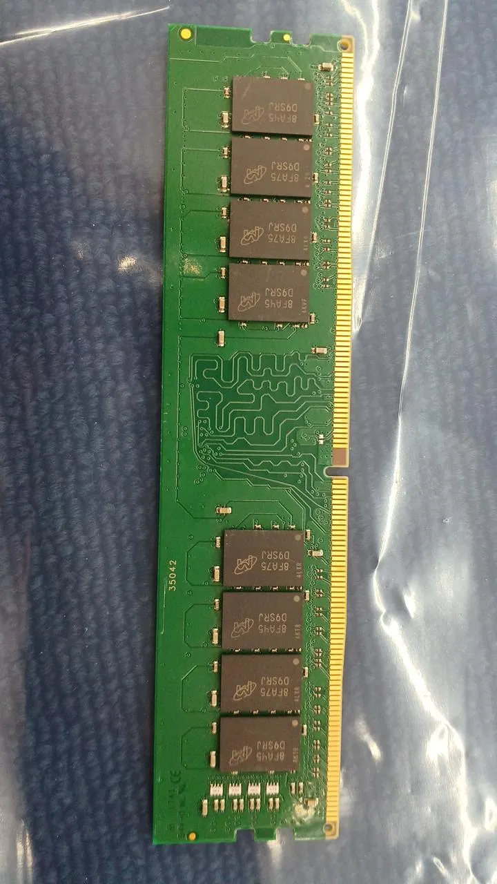 Mémoire de bureau KINGSTON DDR4 KVR24N17D8/16