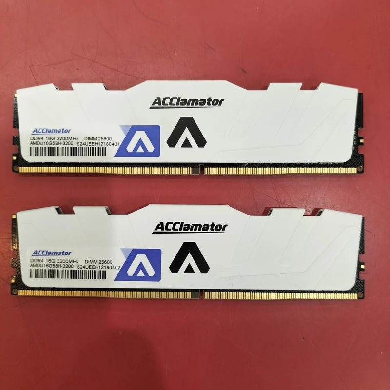 Mémoire de bureau ACCLAMATOR DDR4 AMDU16G58H-3200