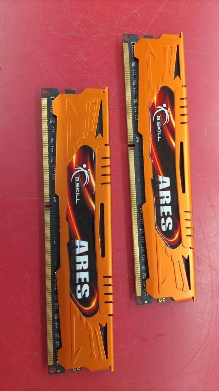 Mémoire G.SKILL : 8 Go × 2 F3-1600C10D-16GAO