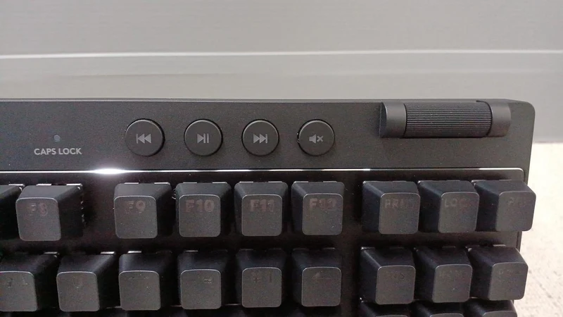 Clavier de jeu LOGICOOL YU0090