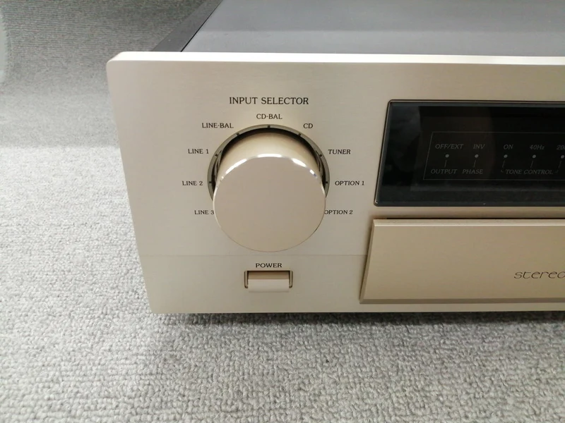 Préamplificateur ACCUPHASE C-2110