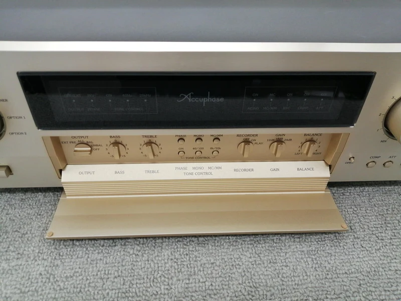 Préamplificateur ACCUPHASE C-2110