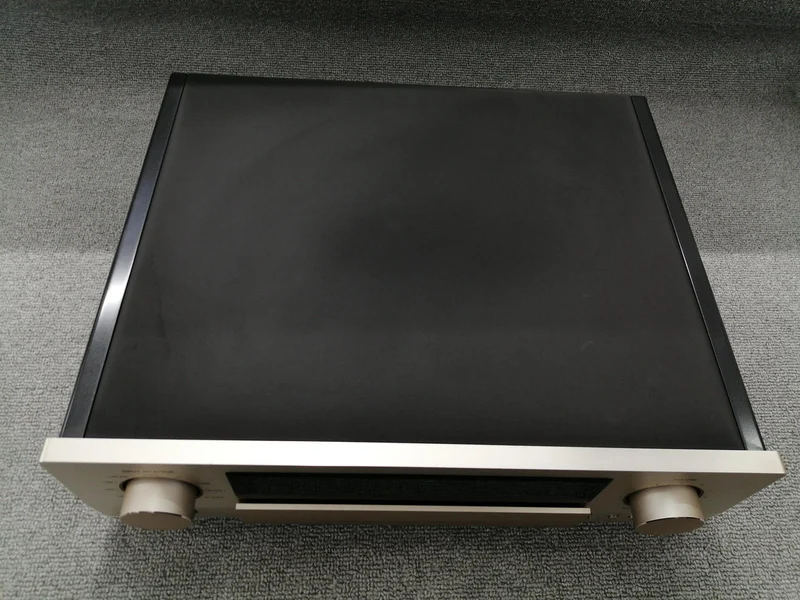 Préamplificateur ACCUPHASE C-2110
