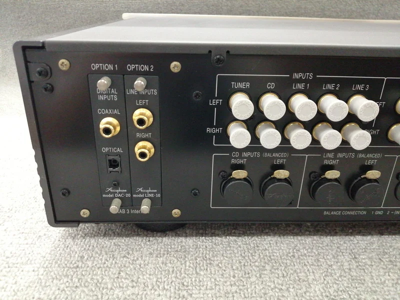 Préamplificateur ACCUPHASE C-2110