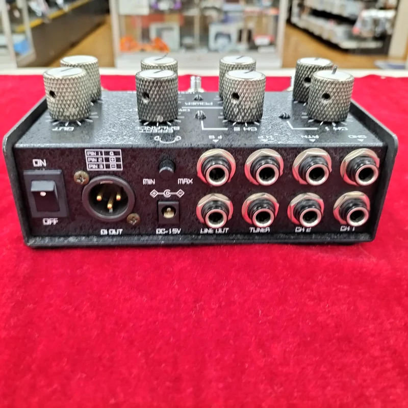 Préamplificateur de basse CREWS MANIAC SOUND DPA-2B