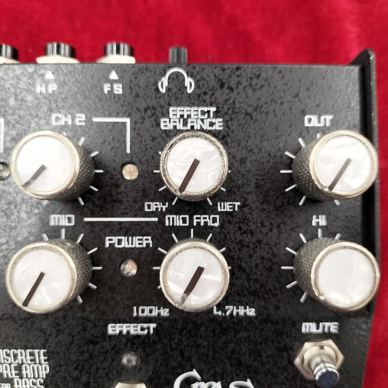 Préamplificateur de basse CREWS MANIAC SOUND DPA-2B
