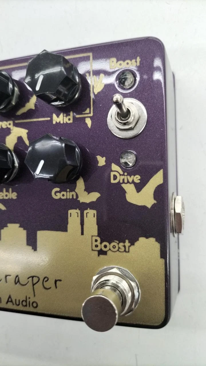 Pédale d'effets de distorsion SUNFISH AUDIO SKYSCRAPER