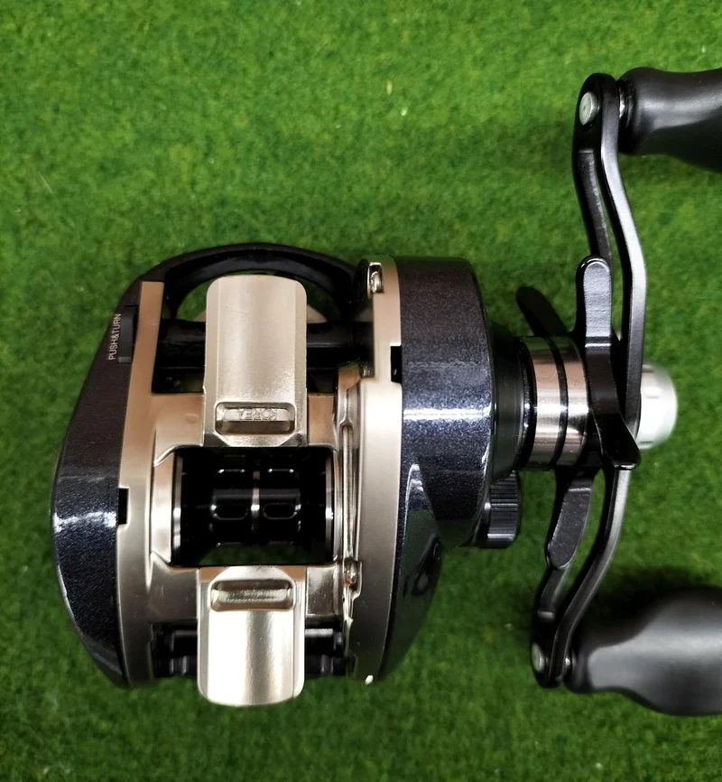 GRAVIUS Moulinet Baitcasting G-NIUS LH