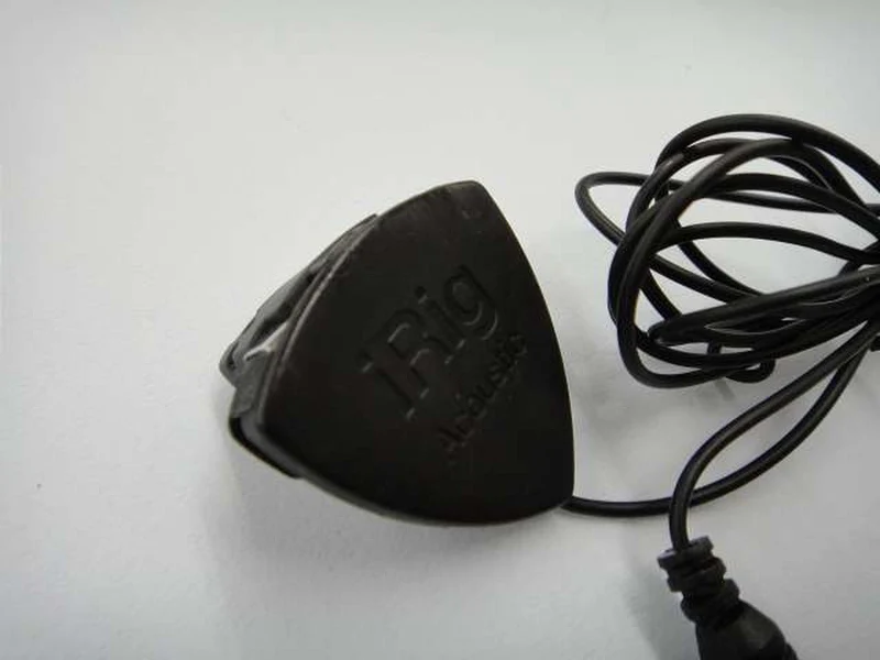 Microphone et préamplificateur pour guitare acoustique IK MULTIMEDIA IRIG ACOUSTIC STAGE