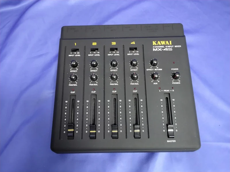 Table de mixage KAWAI MX-4S