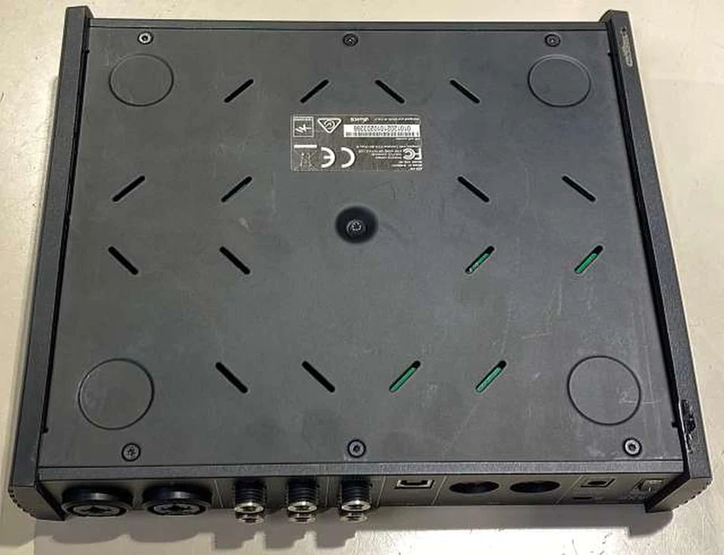 Interface audio multimédia IK IKE000101