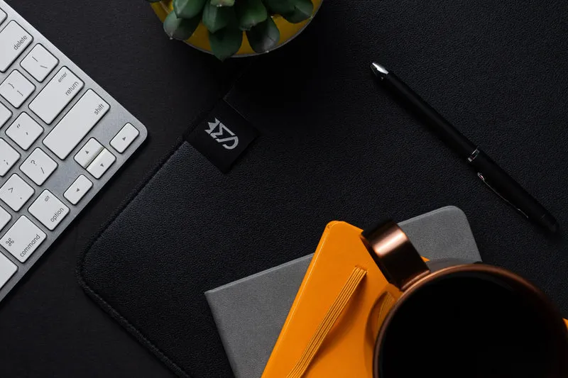 MIGHTY LEATHER DESKMAT