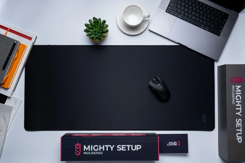 MIGHTY PURE BLACK DESKMAT