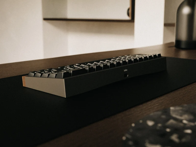 TYPFACE KAFKA MAGNETIC KEYBOARD