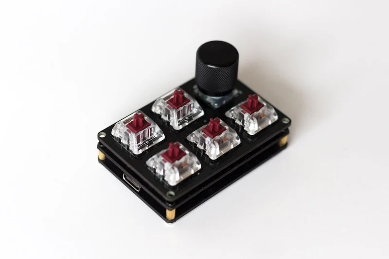 NULLBITS SCRAMBLE 6-KEY FUNCTIONAL SWITCH TESTER