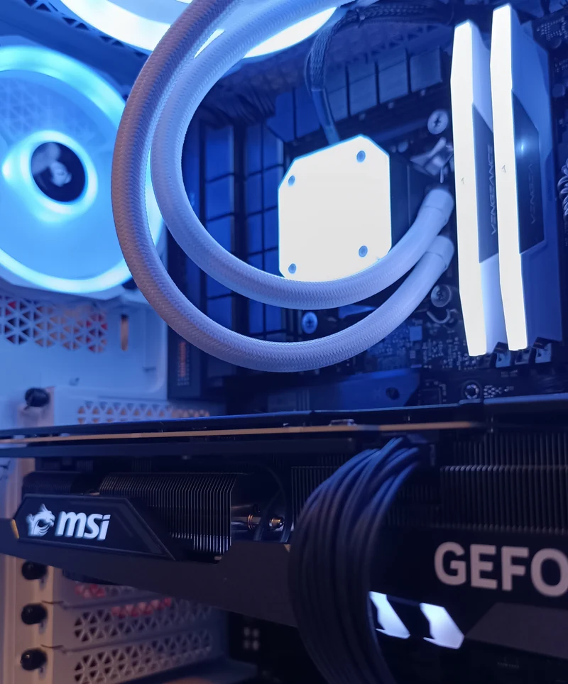 [Occasion] PC Corsair I7 RTX4070Ti DDR5