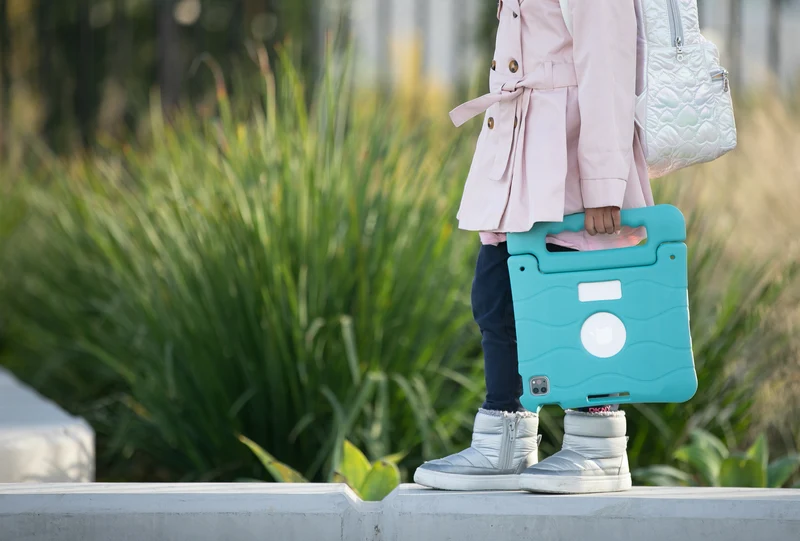 Étui antimicrobien pour enfants pour iPad® (A16/11e génération) 11 pouces, iPad Air® 11 pouces (M4/M3/M2), iPad® 10,9 pouces (10e génération), iPad Air® 10,9 pouces (5e/4e génération) et iPad Pro® 11 pouces (4e/3e/2e/1re génération) - Bleu sarcelle