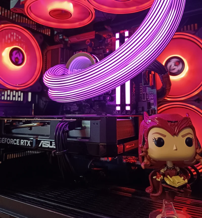 PC Red Witch Noir
